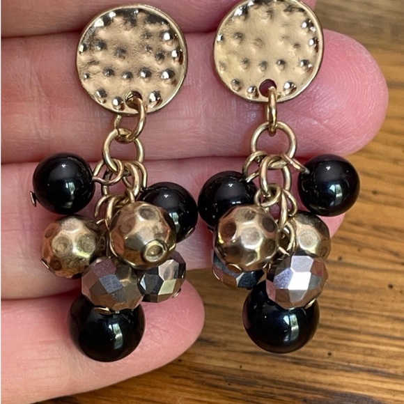 2 pair of Cato Earrings - Picture 4 of 5